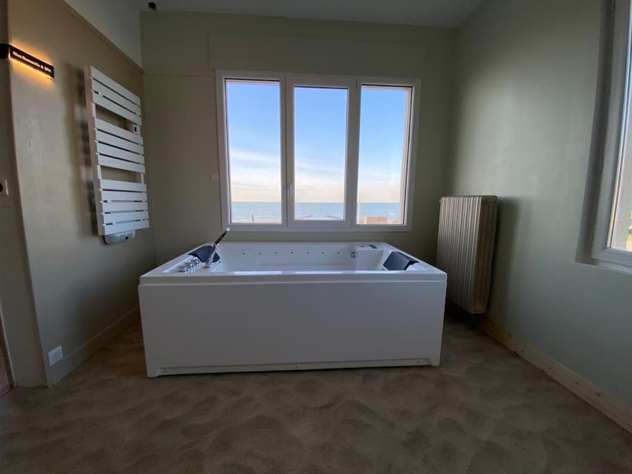Spa Privatif Face Mer Riva Romantic & Spa Ouistreham Zewnętrze zdjęcie